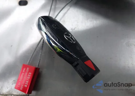 2018 Mercedes-Benz Glc 300 4Matic из США, поврежденный, VIN WDC0G4KB1JV081574